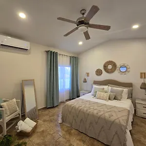 Rooi Santo Apartment